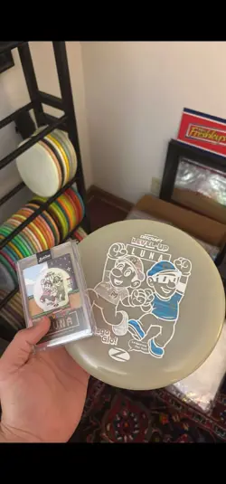 Level Up Luna and Card white foil . - Image 1