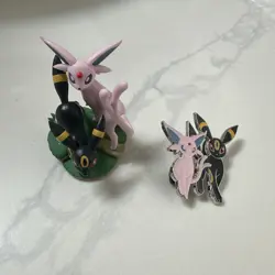 Pokemon Espeon & Umbreon Pin and figurine Prismatic Evolutions collection - Image 1