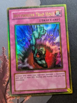 YuGiOh Bottomless Trap Hole GLD2-EN045 Gold Rare Limited Edition LP - Image 1