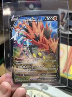 Pokemon TCG Galarian Zapdos V Sword & Shield Mfg-Astral Radiance Tg19/Tg30 Holo - Image 3