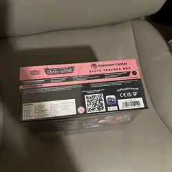 Chaos Rising Pokemon Center exclusive ETB - Image 5