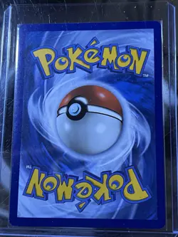 Pokemon TCG Pikachu 005/025 Celebrations Holo Rare English 2021 Basic 60 HP - Image 2