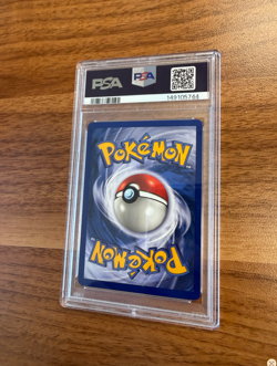 Hitmonlee 7/62 Fossil Holo pokemon PSA 8 - Image 2