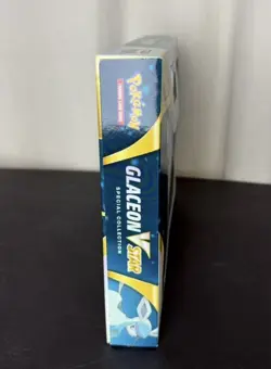 Pokemon TCG Glaceon V Star Special Collection Box Sealed - Image 2
