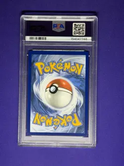 2025 POKEMON PFL EN FLYGON 101/094 PSA 8 - Image 2