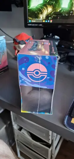 Pokemon Chaos Rising Pokemon Center Elite Trainer Box ETB - New & SEALED - Image 4
