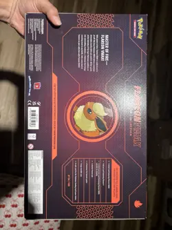 Pokemon Flareon VMAX 2022 TCG Premium Collection New in Sealed Box - Image 2