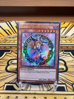 Yugioh Dunkles Magier Madchen Ultra Rare YGLD-DEB03 - Image 1