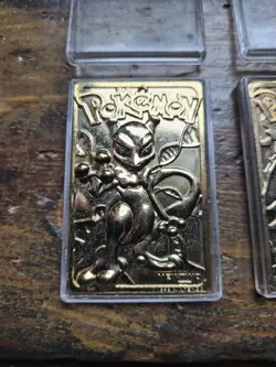 Pokemon 23K Gold Plated Cards 1999 BK set of 2, Charizard & Mewtwo - Image 3