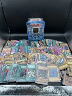 Huge Vintage Yu-Gi-Oh! Card Lot w/ Raviel Tin, 600+ Cards, Spells,Traps,Monsters - Image 1