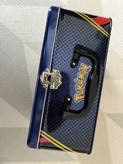 Pokemon TCG English Bulk Cards 700+ Common/uncommon/holo Mixed set Pokemon Tin - Image 3