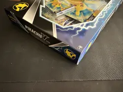 Pokemon TCG Pikachu V Box w/ 2 Fusion Strike & 2 Brilliant Stars Booster Packs 820650851179 - Image 3