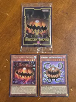 Pumpking the King of Grave Ghosts MZMU-EN001 + Field Center Promo + Chibi Yugioh - Image 1