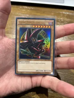 Dark Magician YGLD-ENB02 Ultra Rare Card Near Mint NM Condition - Image 1