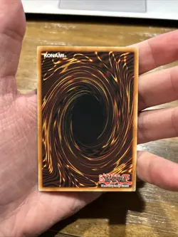 Dark Magician YGLD-ENB02 Ultra Rare Card Near Mint NM Condition - Image 4