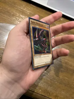 Dark Magician YGLD-ENB02 Ultra Rare Card Near Mint NM Condition - Image 5