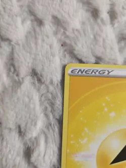 Authentic Pokemon Brand Energy Yellow Lightning Card 2022 Standard Set Piece - Image 3