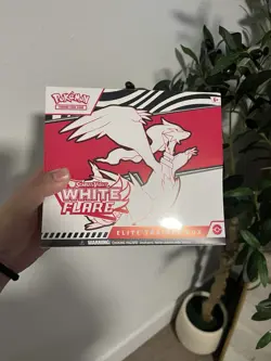 Pokemon TCG Scarlet & Violet White Flare Elite Trainer Box English 2025 - Image 1