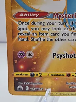 Mew 025/025 Gold Full Art Celebrations 2021 Pokemon Card Near Mint - Image 4