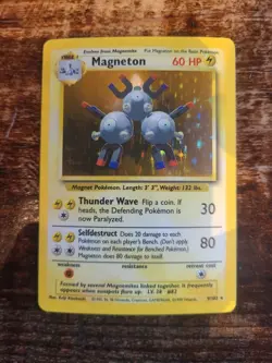 Magneton 9/102 Holo Unlimited WOTC Base Set Pokemon Card 1999 - Image 1