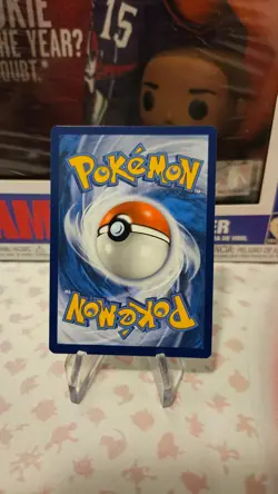 2022 Smeargle TG10/TG30 Trainer Gallery Silver Tempest Pokemon Card - Image 2