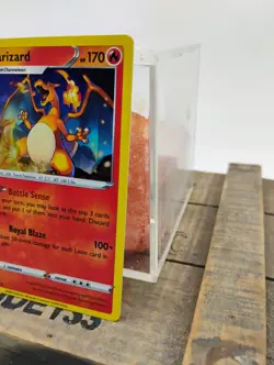 Charizard - 025/185 - : Vivid Voltage - Pokemon TCG Card HOLO - Near Mint NM - Image 2