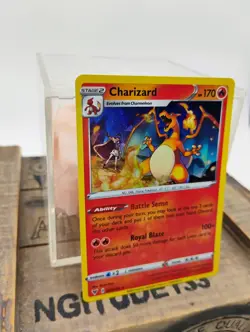 Charizard - 025/185 - : Vivid Voltage - Pokemon TCG Card HOLO - Near Mint NM - Image 3