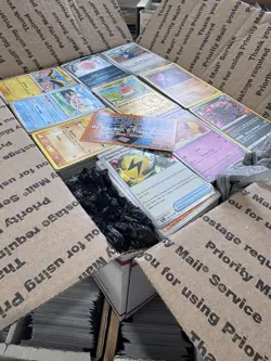 🔥 17lbs+ 4200+ UNSEARCHED Pokemon Bulk Lot! Holos Has Some Holos Cards LP/NM ✨ - Image 1