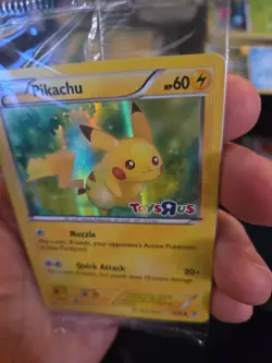 2016 POKEMON TOYS R US PROMO HOLO PIKACHU NM SEALED 💫 - Image 3