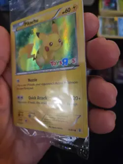 2016 POKEMON TOYS R US PROMO HOLO PIKACHU NM SEALED 💫 - Image 4
