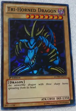 Yugioh 1x Tri-Horned Dragon LCYW-EN157 Super Rare 1st Edition Light Play - Image 2