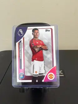 Topps Premier League 25/26 Lisandro Martinez 203 trading card - Image 1