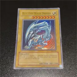 Blue-Eyes White Dragon SDK-001 Yu-Gi-Oh! Holo - Image 1