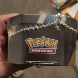 Pokemon TCG Eevee Evolutions Tin Vaporeon V Sealed Promo + 4 Booster Packs - Image 3