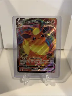 Pokemon TCG Flareon VMAX Full Art Ultra Rare Holo Card 018/203 Evolving Skies - Image 1