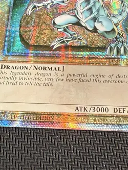 Blue-Eyes White Dragon Quarter Century Secret Rare Card LC01-EN004 - Image 2