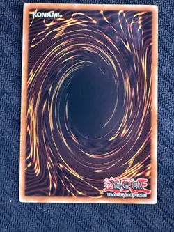 Blue-Eyes White Dragon Quarter Century Secret Rare Card LC01-EN004 - Image 3