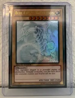 Yu-Gi-Oh! : GLD5-EN001 Blue-Eyes White Dragon (Ghost Rare) - NM Misprint Holo - Image 1