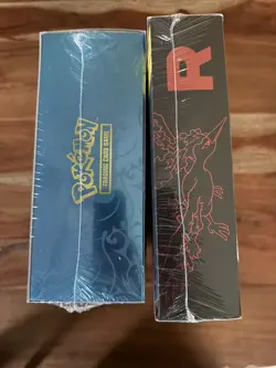 Pokemon Ultra Premium Collection Lot Sealed Moltres ex + Charizard UPC - Image 4