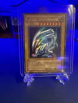 Blue-Eyes White Dragon SDK-001 Starter Deck: Kaiba-Unlimited Edition Unlimited - Image 1