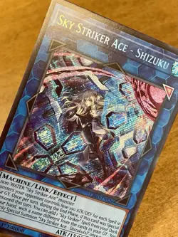Sky Striker Ace -Shizuku (Alt Art) L26D-ENS26 Secret Rare Leg Modern Deck Yugioh - Image 3