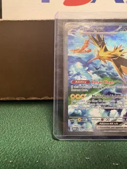 Pokemon TCG: Zapdos ex #202/165 Scarlet & Violet 151 English SIR, NM - Image 5