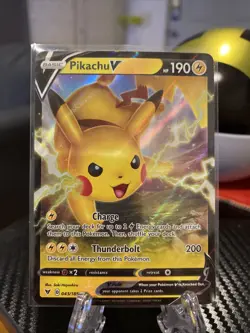 Pikachu V 043/185 Ultra Rare Vivid Voltage Pokemon TCG Near Mint - Image 1