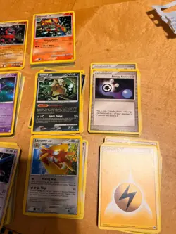 2007 Pokemon TCG Diamond and Pearls Collectors Tin 202 Cards - Image 5