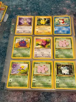 HUGE Lot of 200 1st Edition Pokemon Jungle Cards 1999 WotC Pikachu & More - Image 1