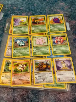 HUGE Lot of 200 1st Edition Pokemon Jungle Cards 1999 WotC Pikachu & More - Image 2