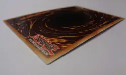 Red-Eyes Black Meteor Dragon DUNE-EN095 (Super Rare, 1st Ed, Lightly Played LP) - Image 5