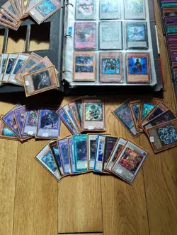 Riesige Yu-Gi-Oh Oldschool Karten Sammlung Uber 12 KG Karten Und Uber 400 Holos - Image 4