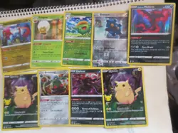 Lot of 300 Pokemon Cards 2020 - 2022 with 35 Foil Holo cards Pikachu - Image 4