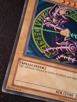Yu-Gi-Oh Dark Magician SDY Unlimited Creased - Image 2